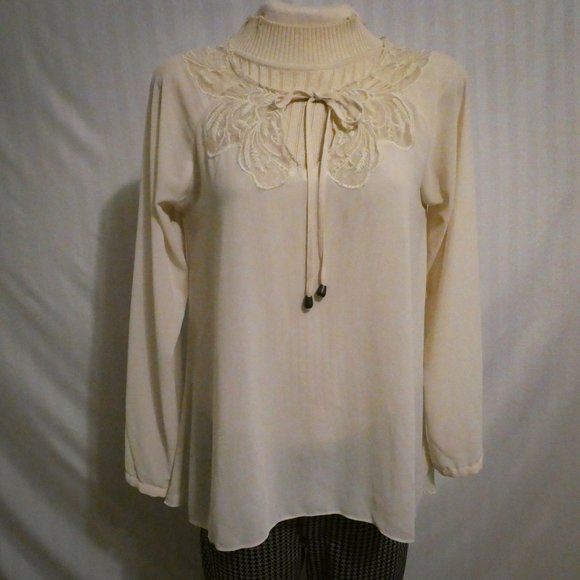 FOREVER 21 cream Long Sleeve Lace tied Top Blouse - Picture 3 of 12